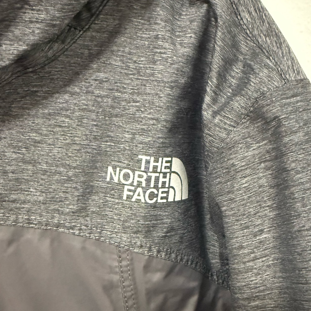 The North Face Girls Gray and Pink Hooded Coat Size Medium 10/12 Years - Picture 5 of 9